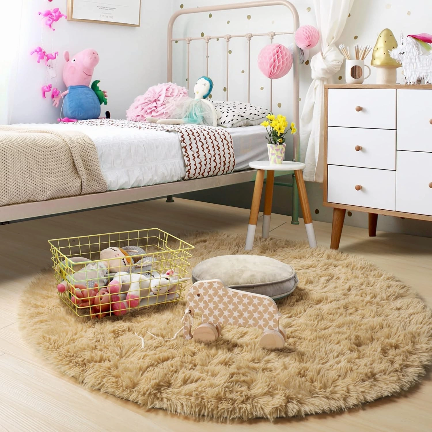 Amdrebio Beige Round Area Rug 4Ft for Bedroom, Machine Washable, Fluffy Plush Shag Furry Circle Rugs for Kids Room, Living Room Decor Aesthetic, Cute Fuzzy Carpet for Nursery Playroom Dorm Baby Teens