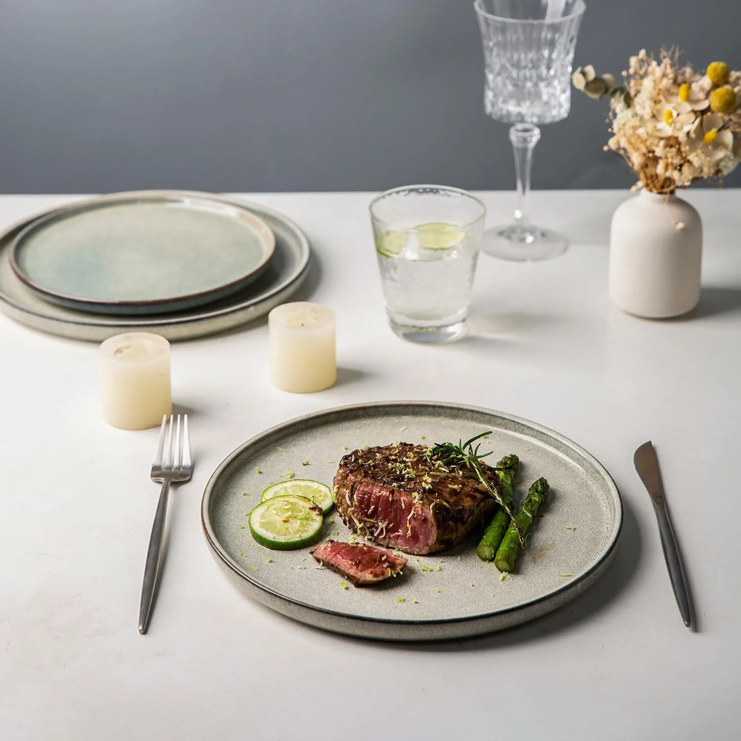 AmorArc Ceramic Dinnerware Sets,Round Reactive Glaze Stoneware Plates and Bowls Set,Highly Chip and Crack Resistant | Dishwasher & Microwave Safe Dishes,Service for 6 (18pc)