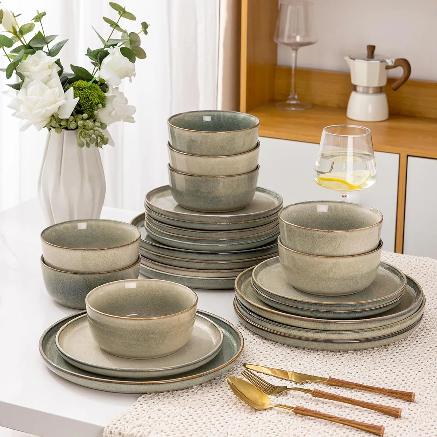 AmorArc Ceramic Dinnerware Sets,Round Reactive Glaze Stoneware Plates and Bowls Set,Highly Chip and Crack Resistant | Dishwasher & Microwave Safe Dishes,Service for 6 (18pc)