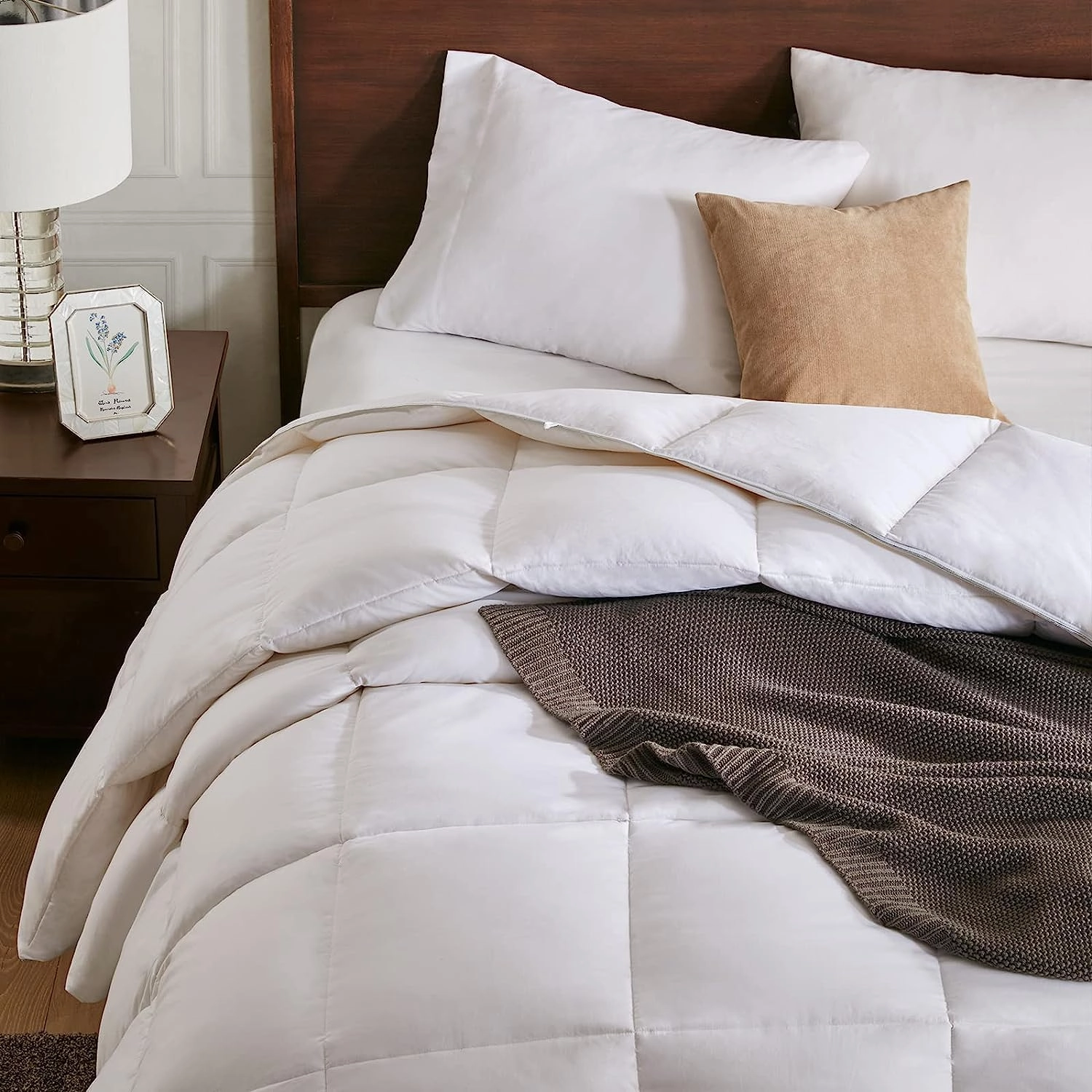 APSMILE All Season Down Feather Fibers Comforter Queen Size - Ultra-Soft Extra Fluffy Hotel Collection Duvet Insert Fluffy Medium Warm Quilt with Corner Tabs(90x90, White)