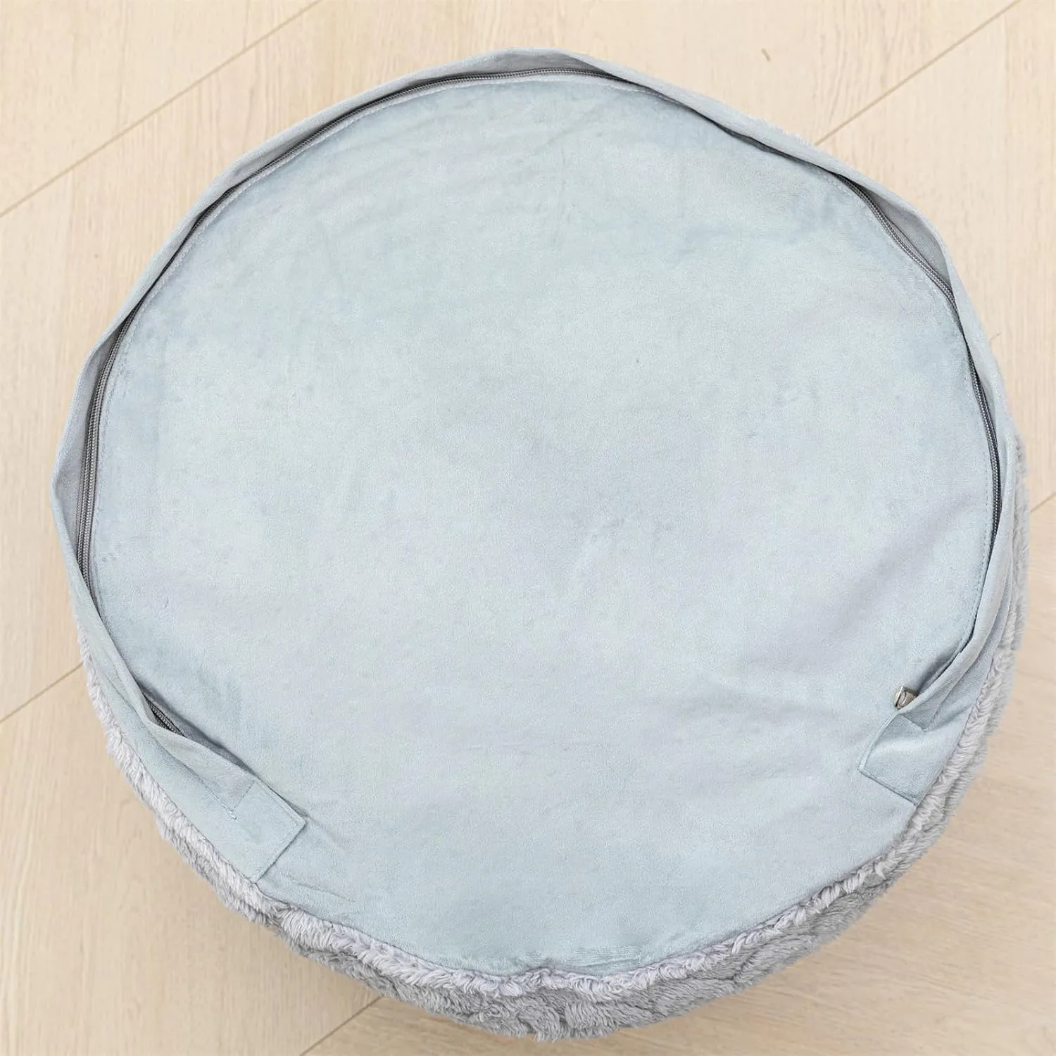 Asuprui Round Pouf Ottoman Stuffed Floor Pouf Foot Stool Floor Chair for Living Room Bedroom Foam Filled Boho Poof Foot Rest for Couch 20 Diameter x 12 Height Inches Light Gray Pouf with Filler