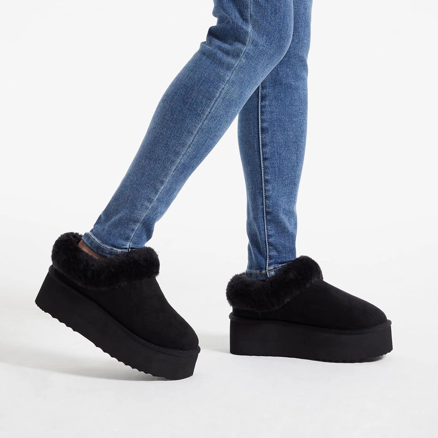 Athlefit Platform Slippers for Women Fluffy Indoor and Outdoor Beedroom Fuzzy House Slippers