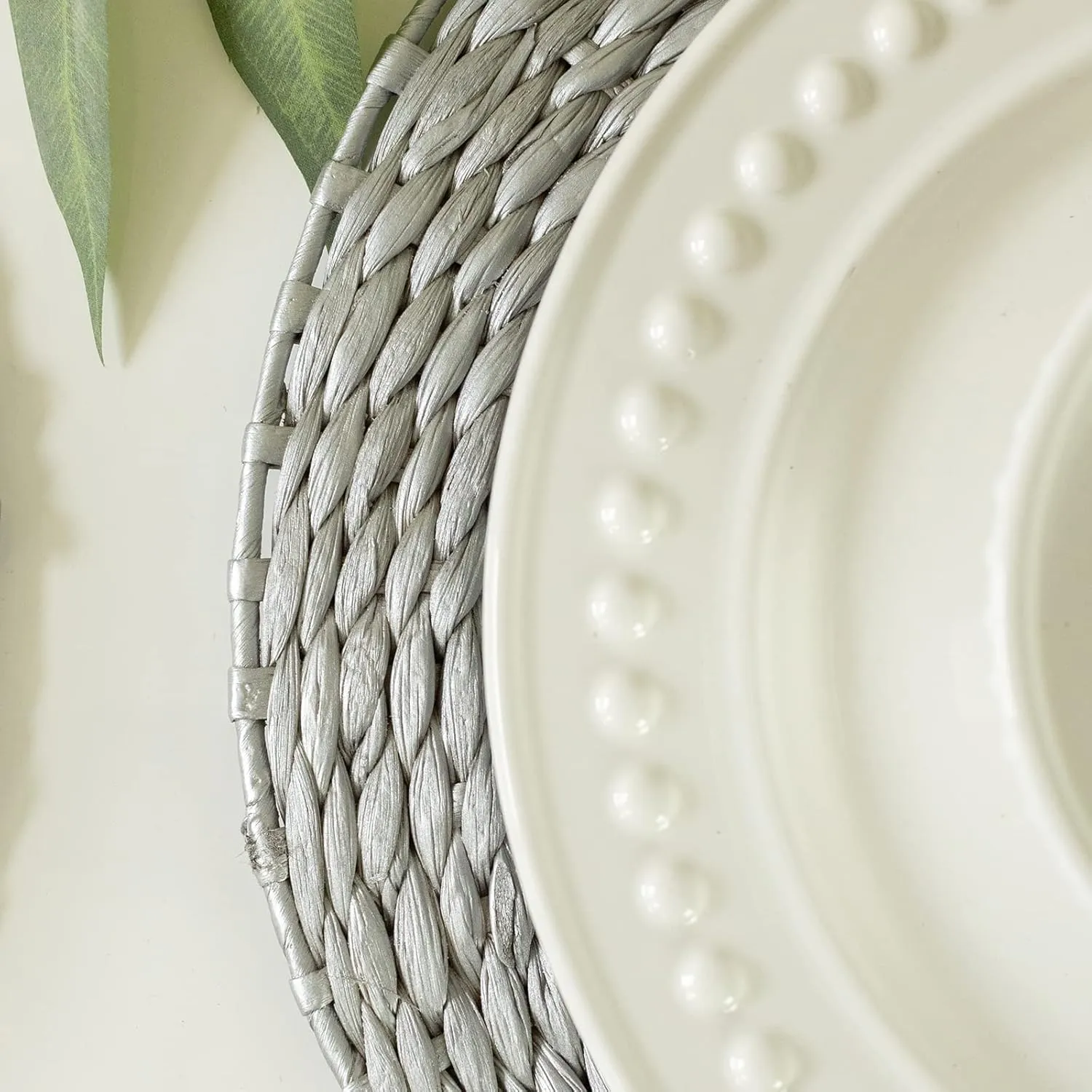 Benson Mills Water Hyacinth Braided Round Placemat Set of 4 (Silver, 13.5" Round)