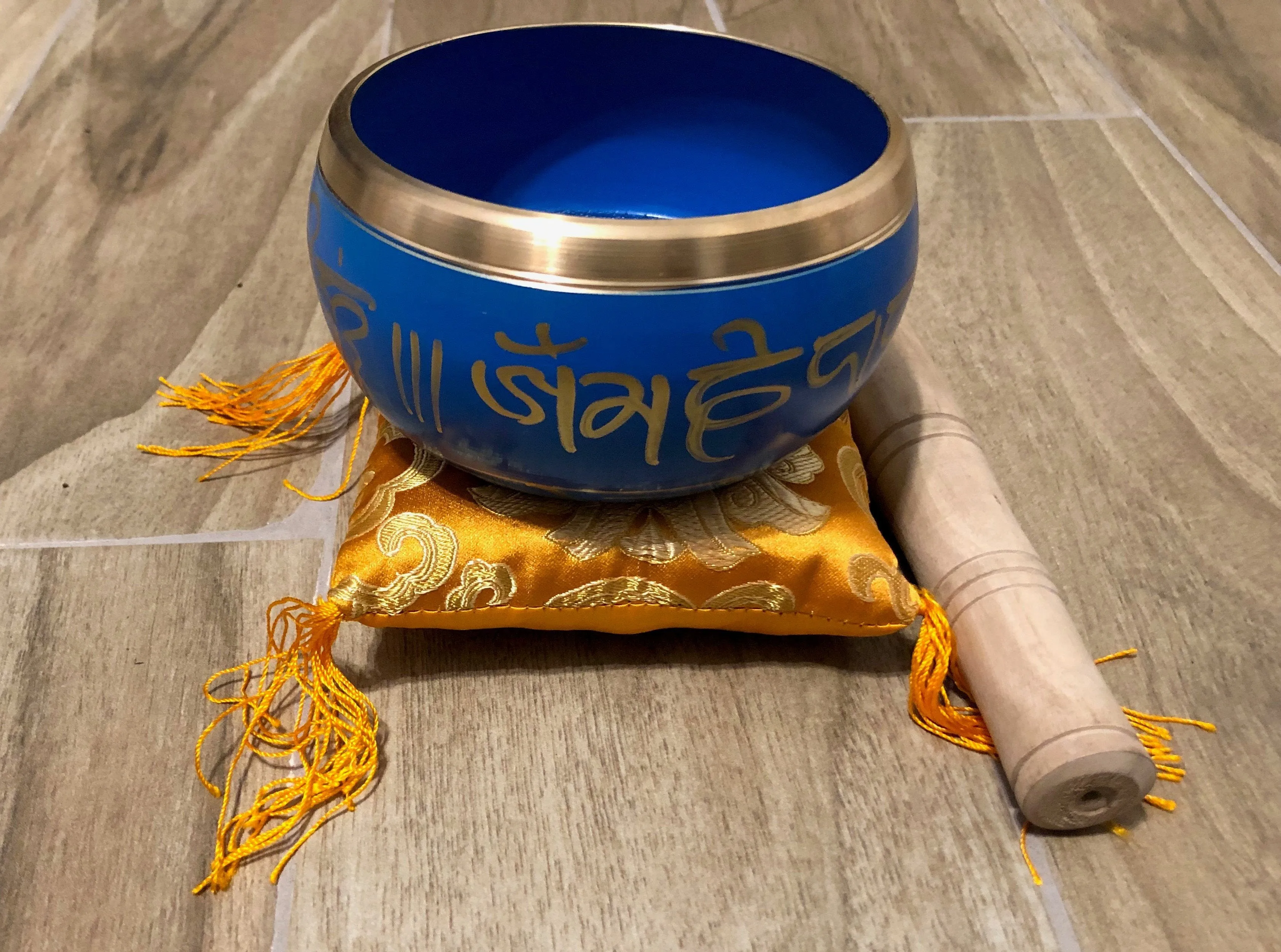Charming Perfections EMBOSSED BUDDHA TIBETAN SINGING BOWL BLUE - Blue