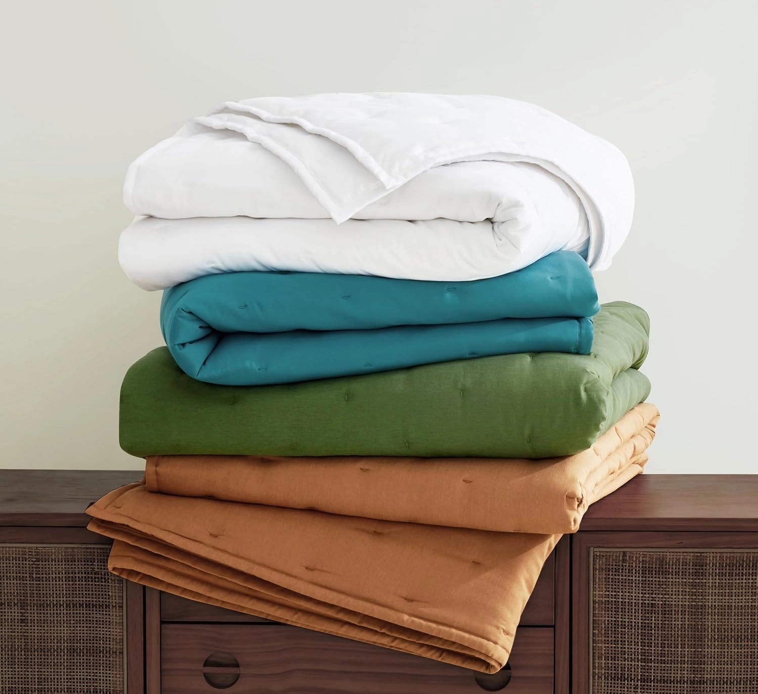 Chezmoi Collection Tencel Modal Blend Quilt Set Queen Size, Terracotta - Lightweight Soft Bedspread Crescent Stitched Quilt for All Seasons
