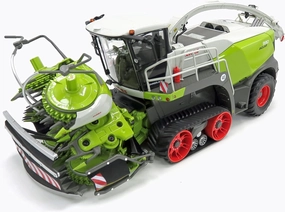CLAAS Jaguar 990 Terra TRAC and ORBIS 900 Header with Transport Protection CLAAS Model Forage Harvester