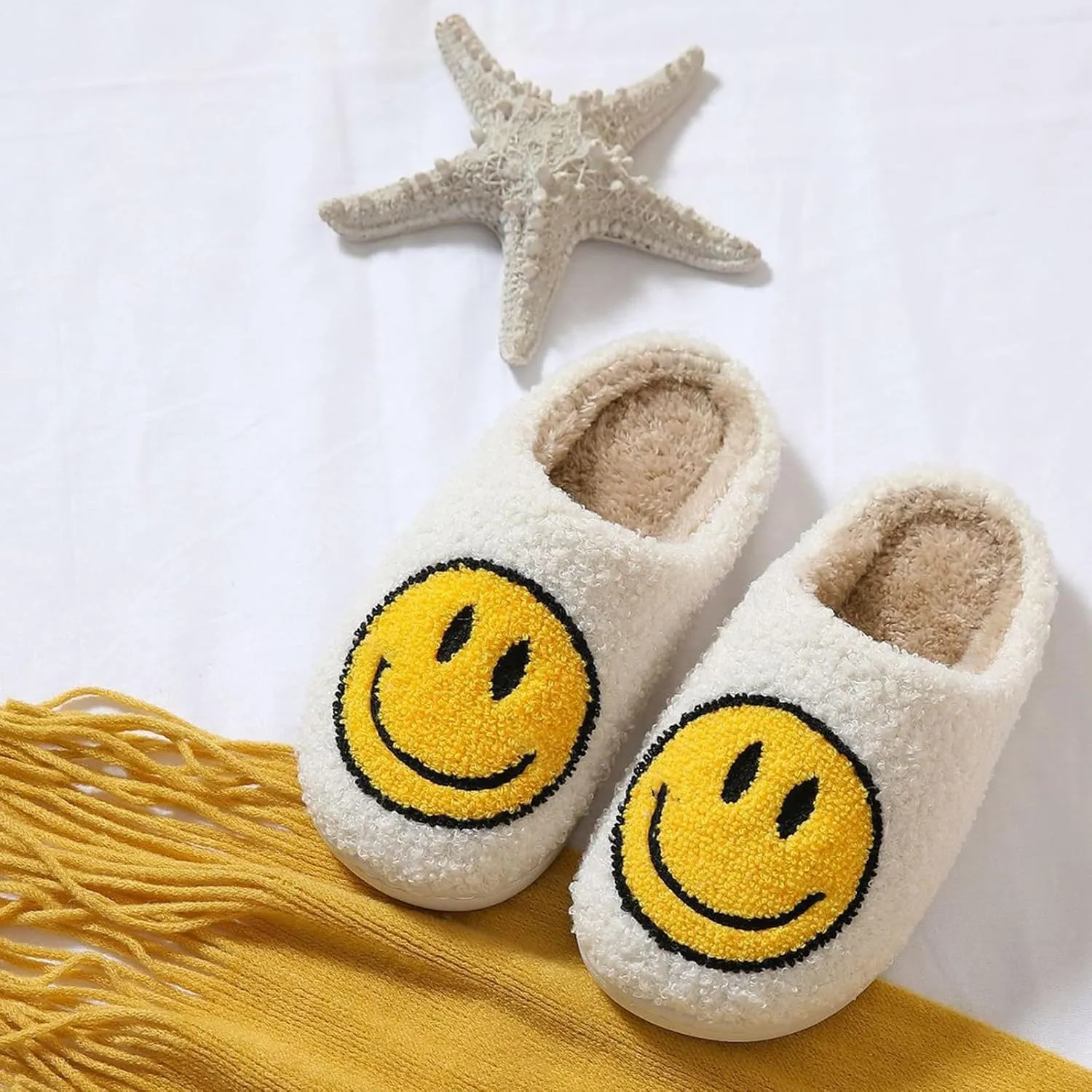 Cute Smile Face Kids' Plush Happy Face Slippers - Non-Slip, Warm, Indoor/Outdoor