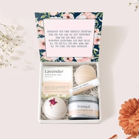Dear Ava Spa Gifts for Women - Organic Self Care luxury Anti Stress Relaxing Bath and Body Kit Set Basket Box for Her with Heartfelt Card - Recovery Sympathy Gift for Girls