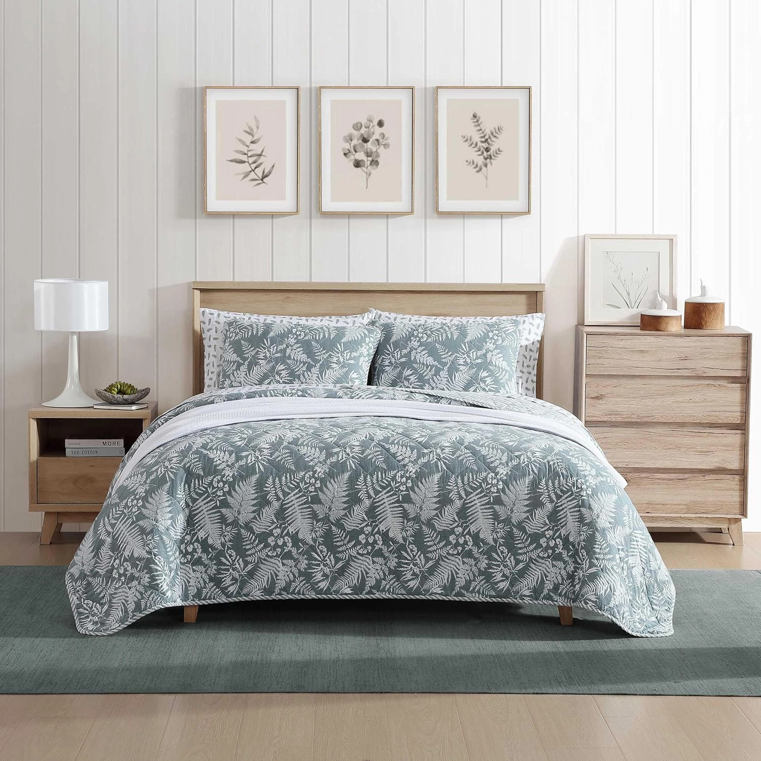 Eddie Bauer - King Quilt Set, Reversible Cotton Bedding with Matching Shams, Wildflower Inspired Home Decor with Stripe Reverse (Fern Garden Green, King)