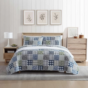 Eddie Bauer - Twin Quilt Set, Reversible Cotton Bedding with Matching Sham, Patchwork Home Decor with Plaid Reverse (Cozy Plaid Patchwork Blue/Green, Twin)