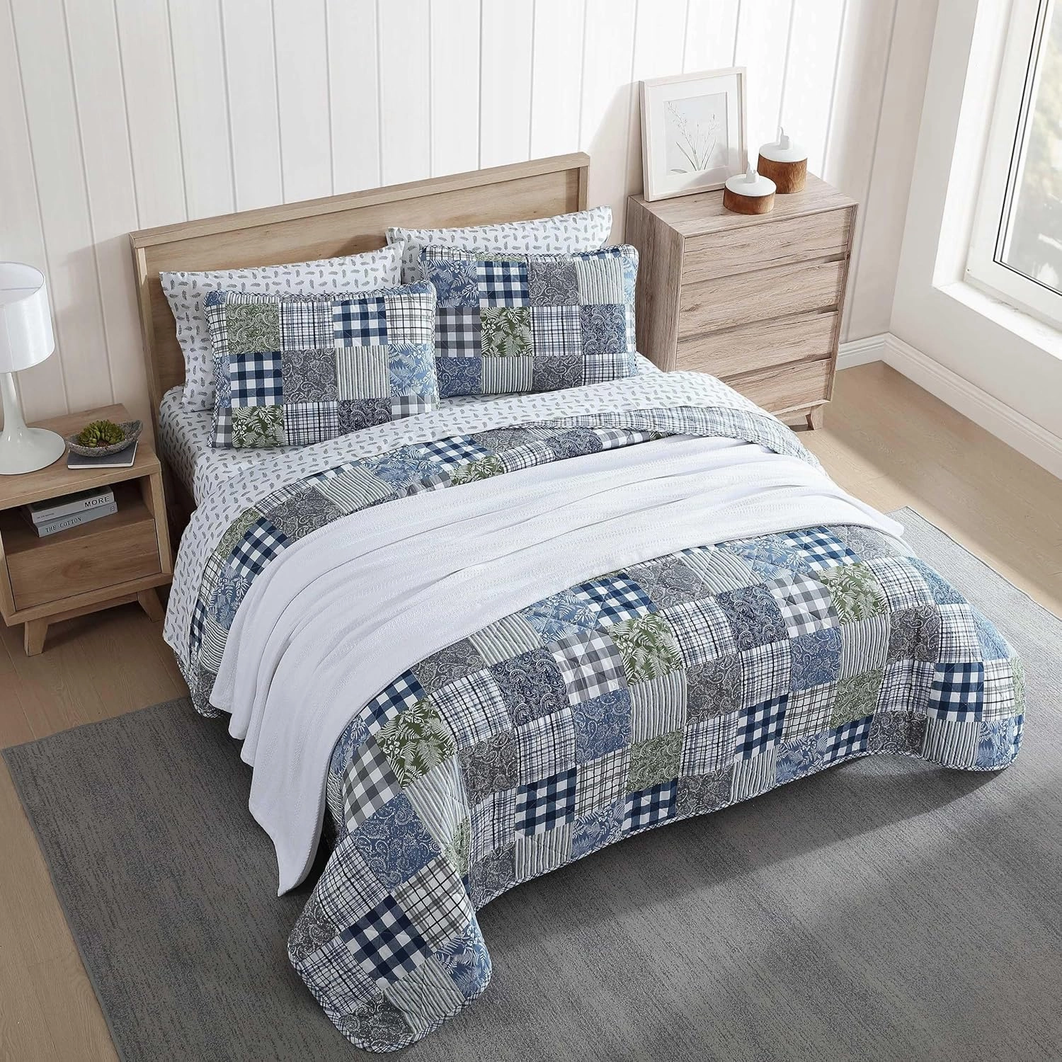 Eddie Bauer - Twin Quilt Set, Reversible Cotton Bedding with Matching Sham, Patchwork Home Decor with Plaid Reverse (Cozy Plaid Patchwork Blue/Green, Twin)