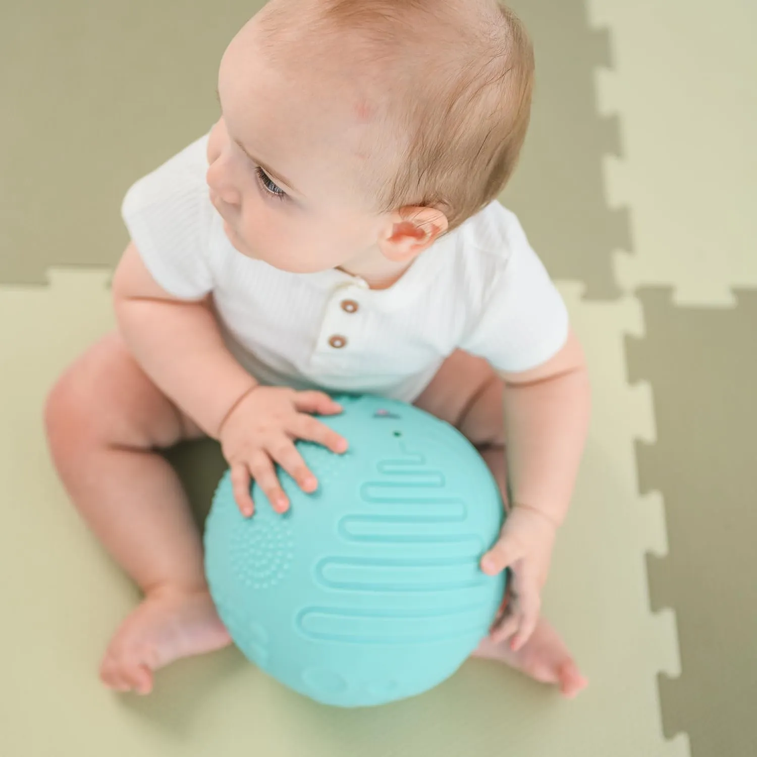 Edushape Texture-iffic Sensory Ball for Baby - 7" Baby Ball for Kids with 8 Sections of Different Tactile Patterns