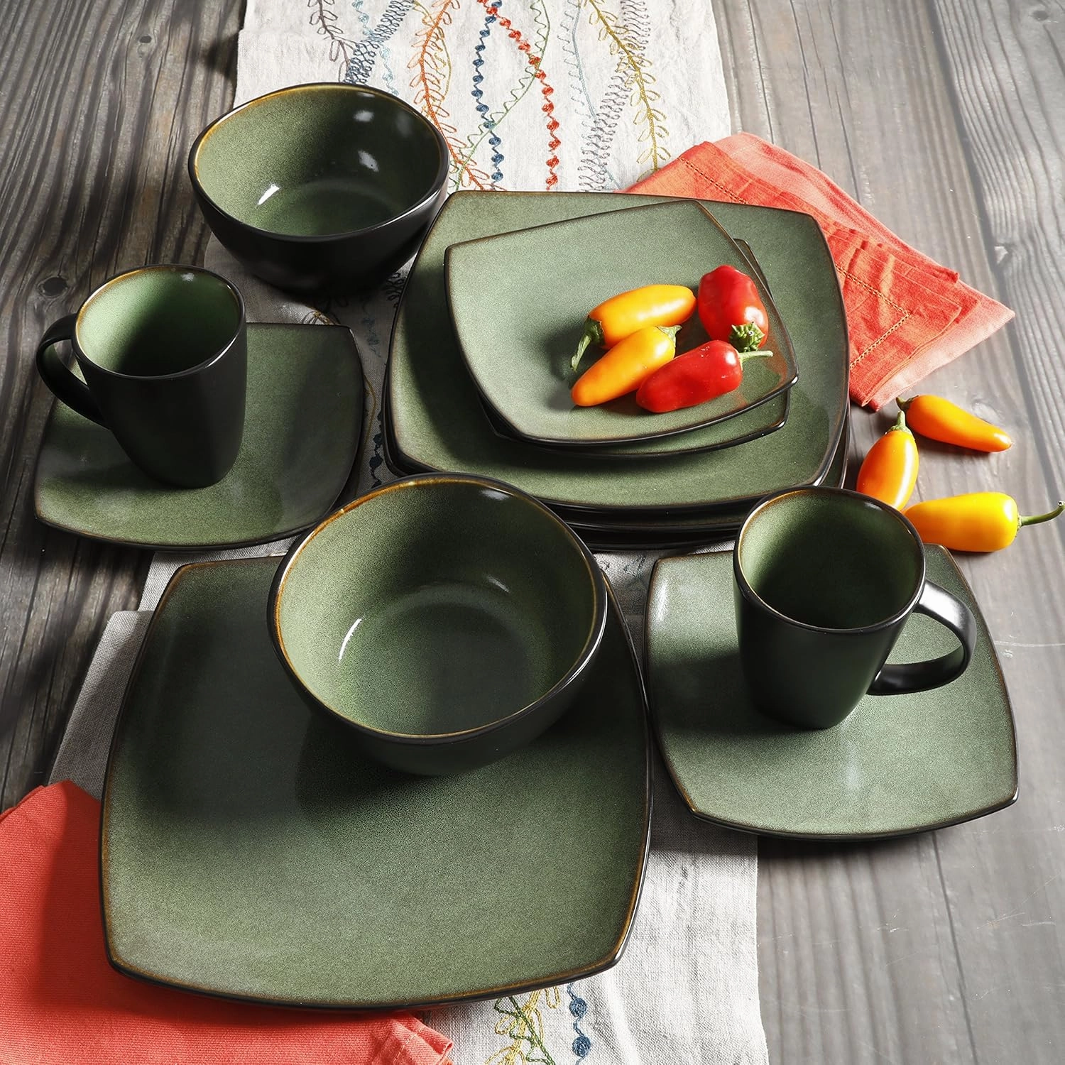 Gibson 99811.16R Dinnerware set, Soho Square, Green, Service for 4 (16pc)