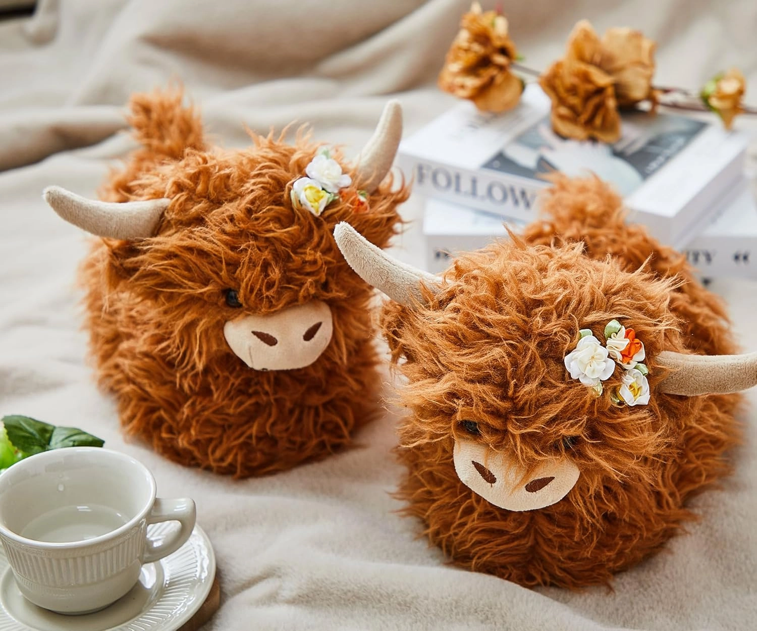Highland Cow Slippers for Women Men Plush Animal Slippers with Cotton Scottish Socks