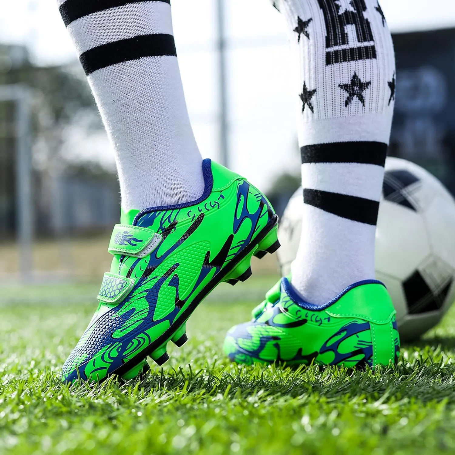 Kids Soccer Cleats Boys Girls Firm Ground Soccer Shoes Youth Professional Athletic Outdoor Football Cleats Shoes
