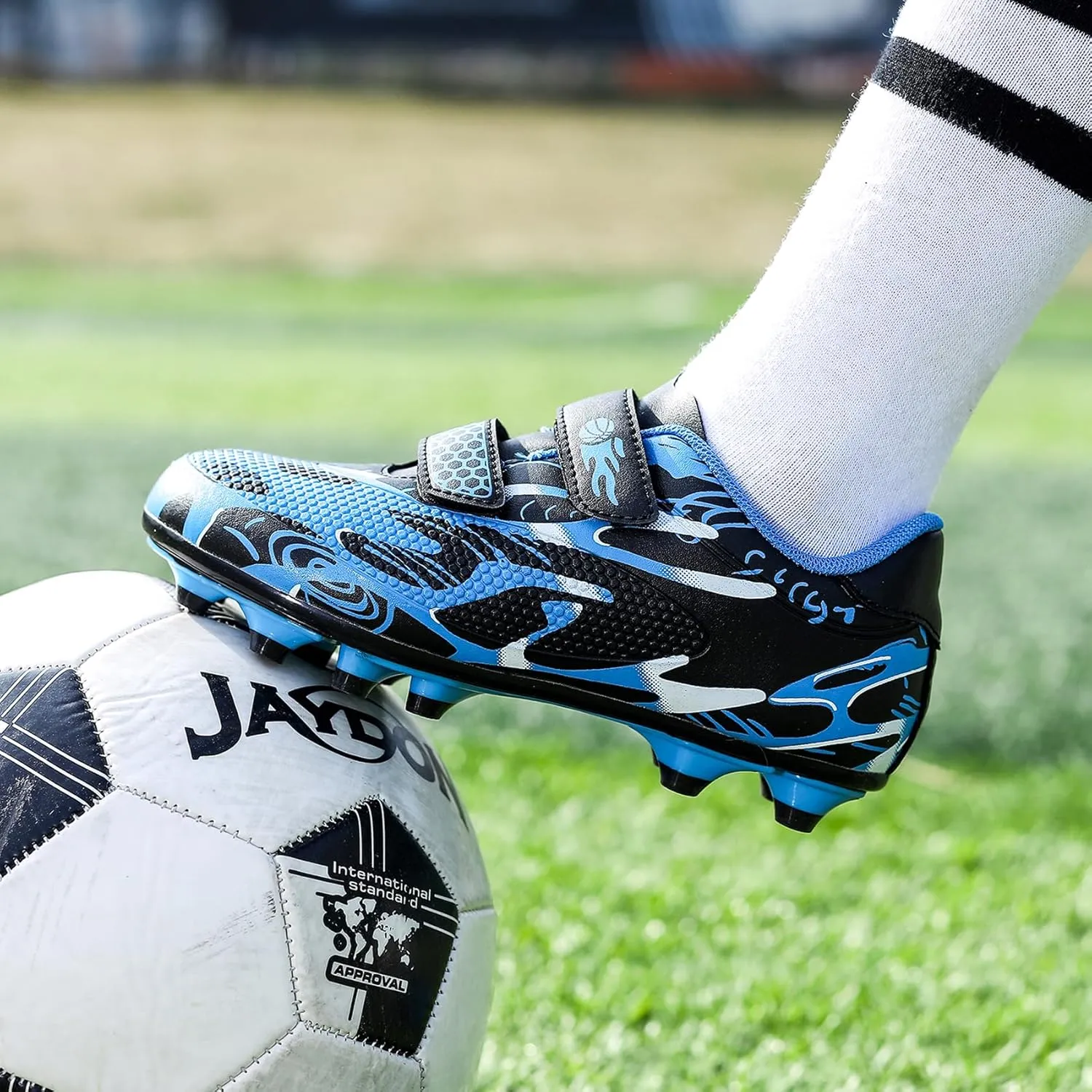 Kids Soccer Cleats Boys Girls Firm Ground Soccer Shoes Youth Professional Athletic Outdoor Football Cleats Shoes