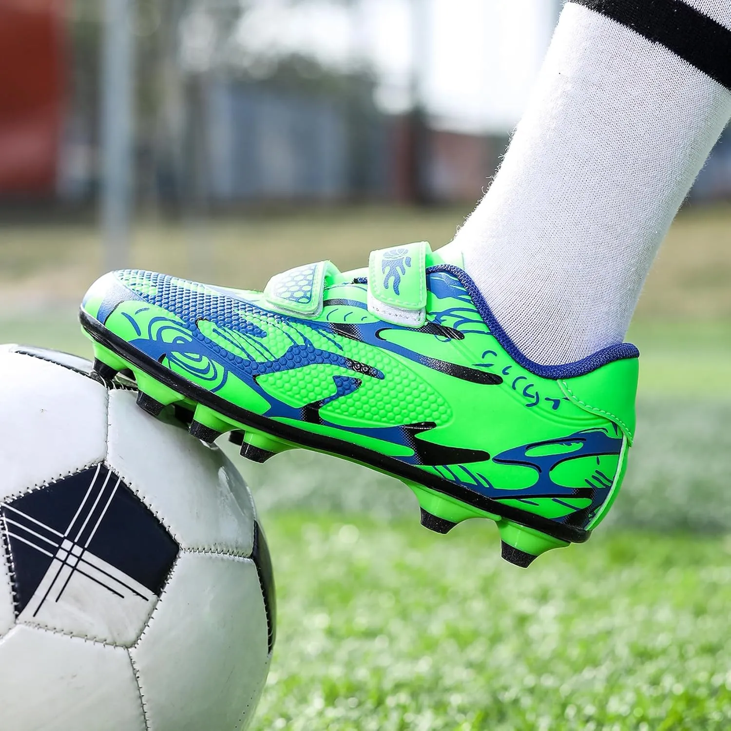 Kids Soccer Cleats Boys Girls Firm Ground Soccer Shoes Youth Professional Athletic Outdoor Football Cleats Shoes