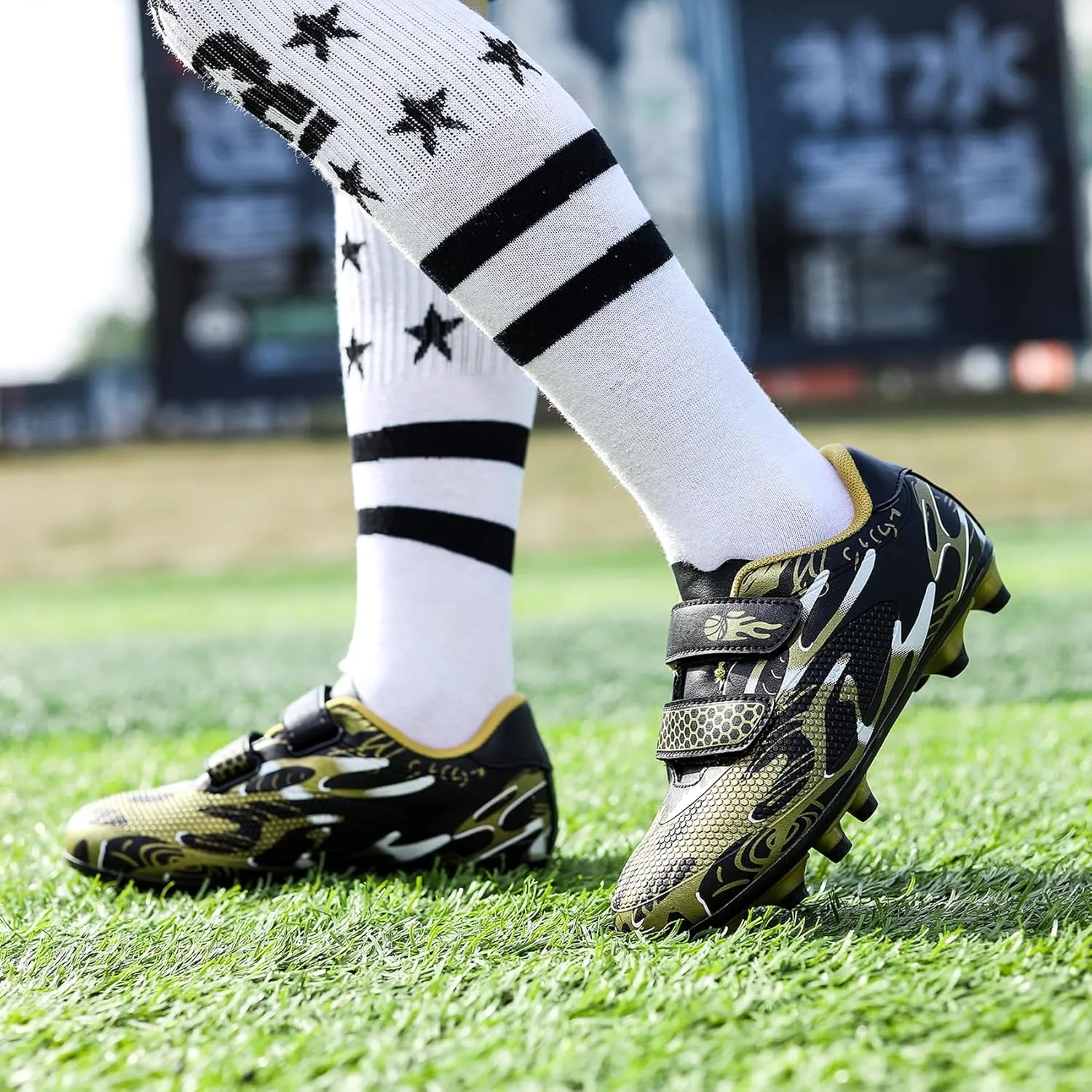 Kids Soccer Cleats Boys Girls Firm Ground Soccer Shoes Youth Professional Athletic Outdoor Football Cleats Shoes