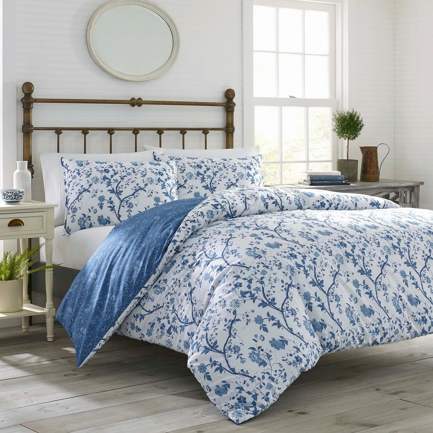 Laura Ashley- Twin Duvet Cover Set, Reversible Cotton Bedding Set, Includes Matching Sham(s) with Bonus Euro Sham(s) & Throw Pillow Covers (Elise Blue, Twin)