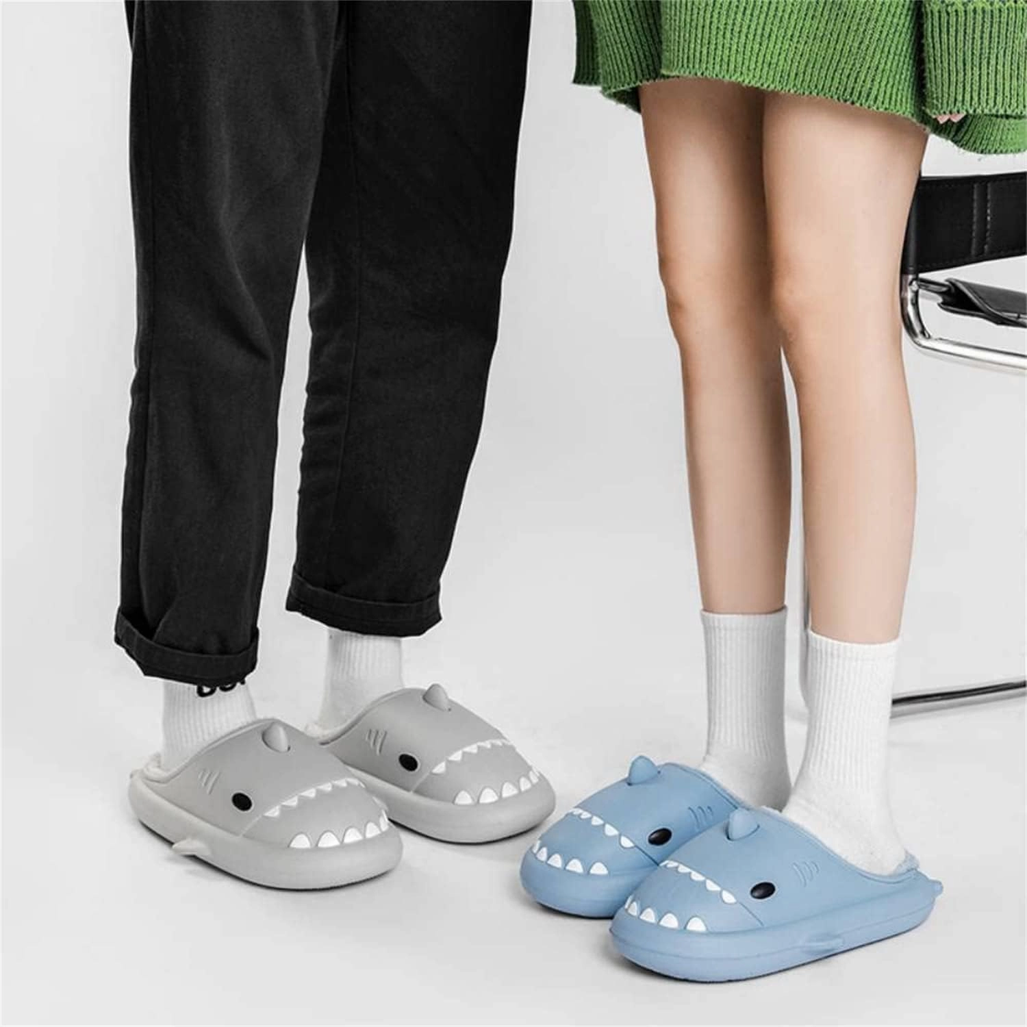 LELEBEAR Shark Slides Winter Warm Slippers, Adult Waterproof Unisex Winter Warm Plush Comfy Non-Slip Shark Slippers