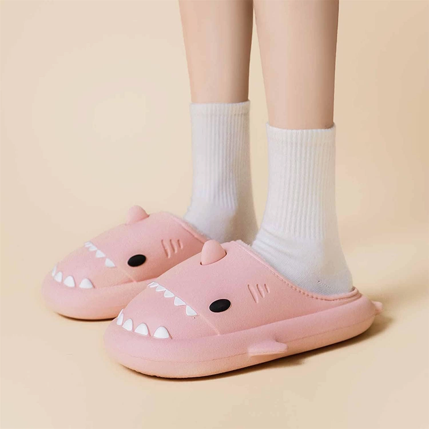 LELEBEAR Shark Slides Winter Warm Slippers, Adult Waterproof Unisex Winter Warm Plush Comfy Non-Slip Shark Slippers