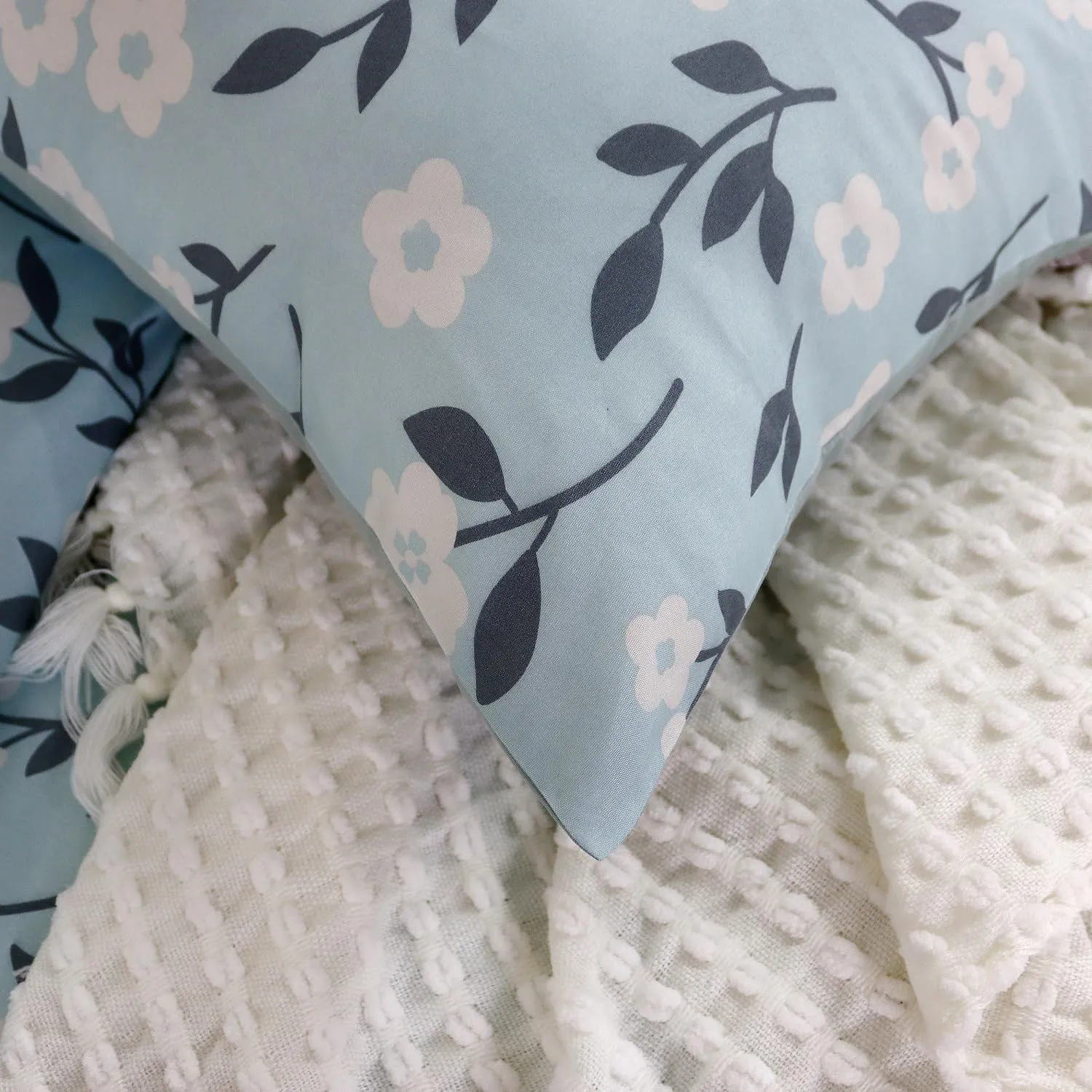 Lemfux Duvet Cover Set, 3-Piece Bedding Set Full Size Light Blue Floral Print, 1 Duvet Cover 80"x90", 2 Pillowcases 20"x26", Soft & Breathable with Zipper Closure & Corner Ties, Flower Garden Style