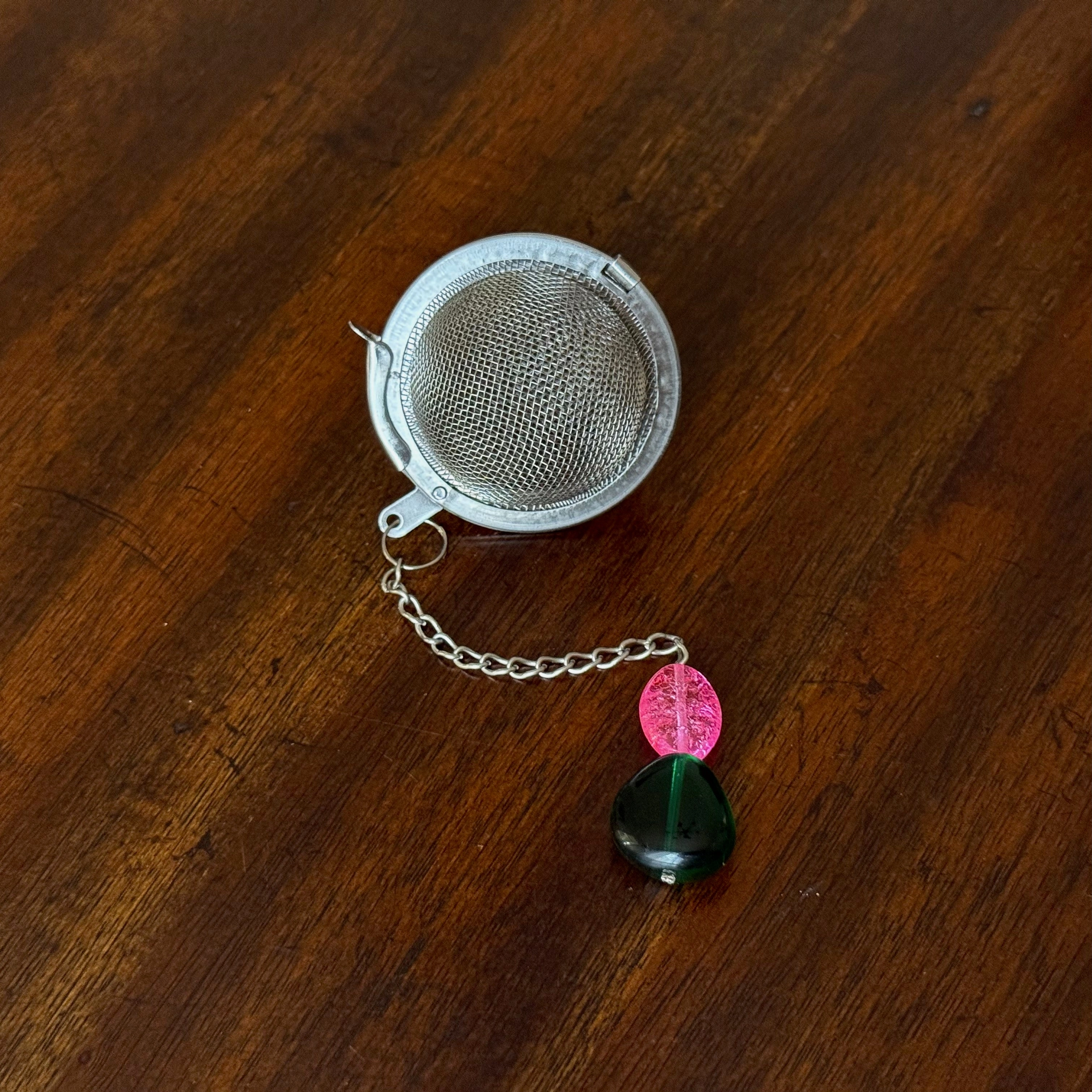 Loose Leaf Tea Steeper - GLASS BEADS (Pink/Green)