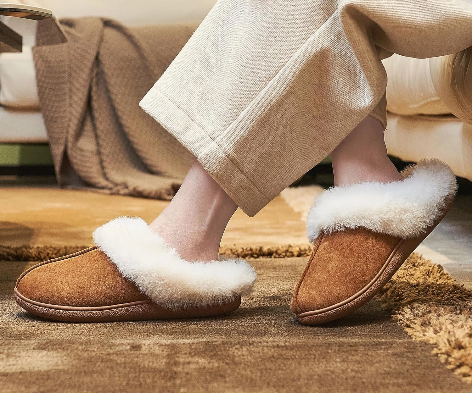 Memory Foam Home Slippers for Women, Fluffy Fuzzy Plush Womens House Shoes for Indoor Outdoor Bedroom, Cute Comfy Microsuede Scuff for Ladies