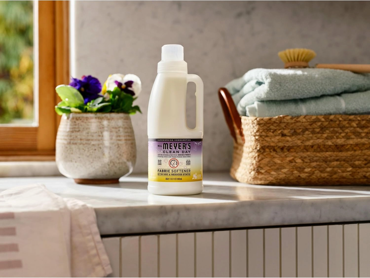 MRS. MEYER'S CLEAN DAY Liquid Fabric Softener, Infused with Essential Oils, Paraben Free, Compassion Flower, 32 oz (32 Loads)