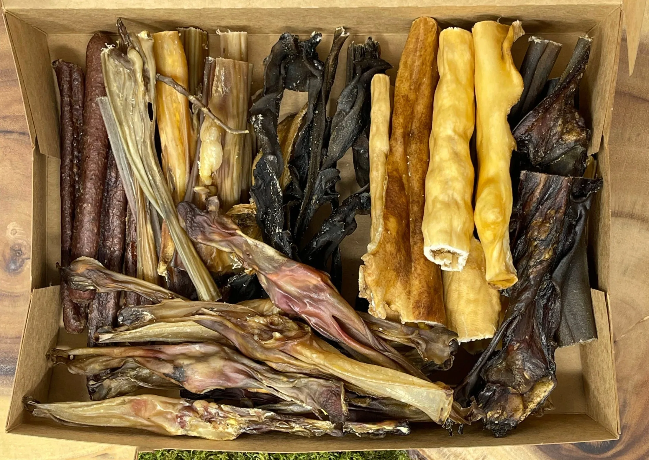 Natural Chews & Treats Box