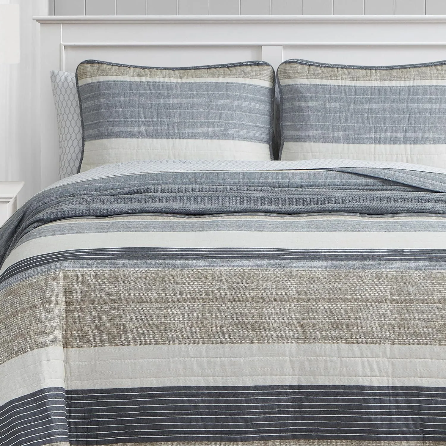 Nautica- King Quilt Set, Cotton Reversible Bedding Set, All Season Designer Home Décor (Ridgeport Beige, King)