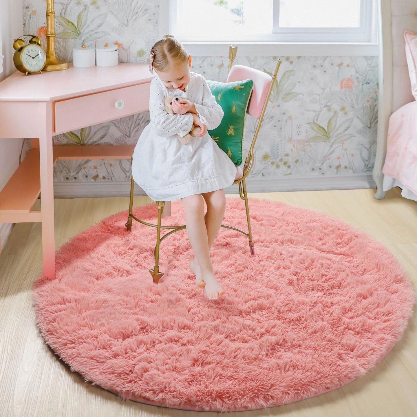 ONASAR Baby Pink Round Area Rug 4ft, Soft Bedroom Circle Rugs Mats for Kids Girls Teen Room, Kawaii Fluffy Plush Shaggy Carpet for Baby Nursery Living Room Playroom Home Decor Princess Castle