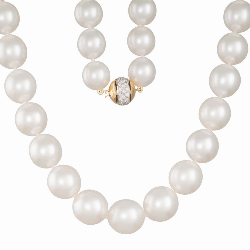 Oval Australian South Sea Strand