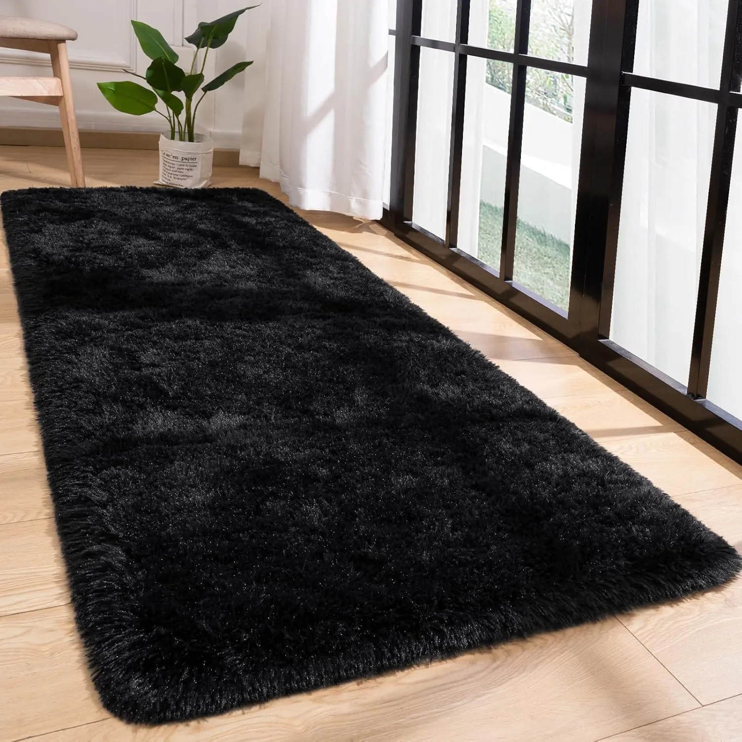 Przemy Fluffy Runner Rug for Bedroom Living Room, 2x6 Feet Black Shag Area Rugs, Soft Fuzzy Carpet for Bedside Nursery Kids Room College Dorm, Plush Throw Rug for Home Decor