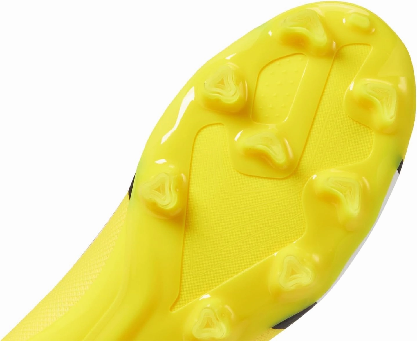 PUMA Men's Ultra Match Fg Soccer Shoes
