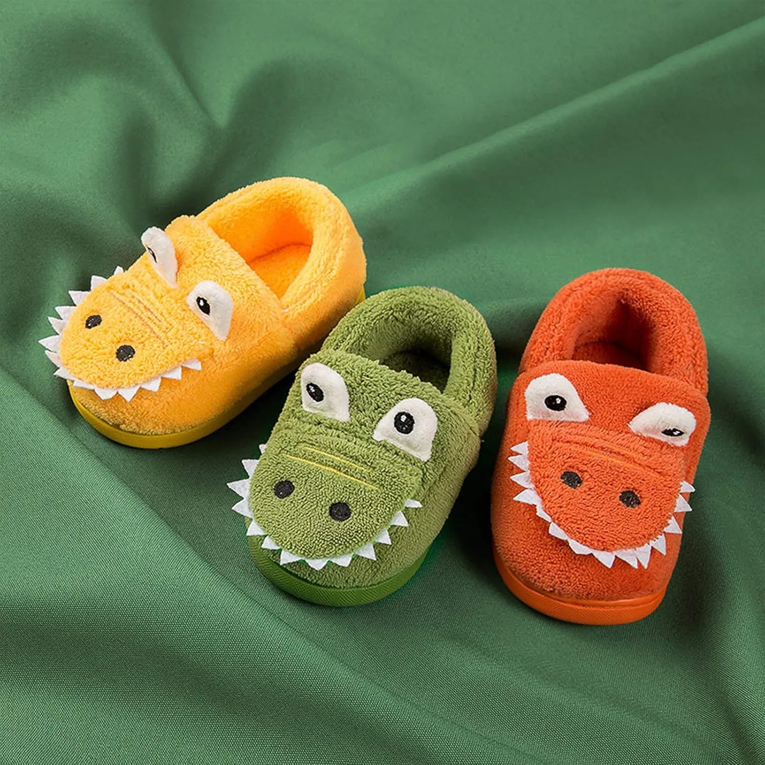techcity Boys Girls Warm Fleece Slippers Dinosaur House Slippers Cute Animal Fluffy Plush Slip On for Kids Winter Indoor Home Shoes