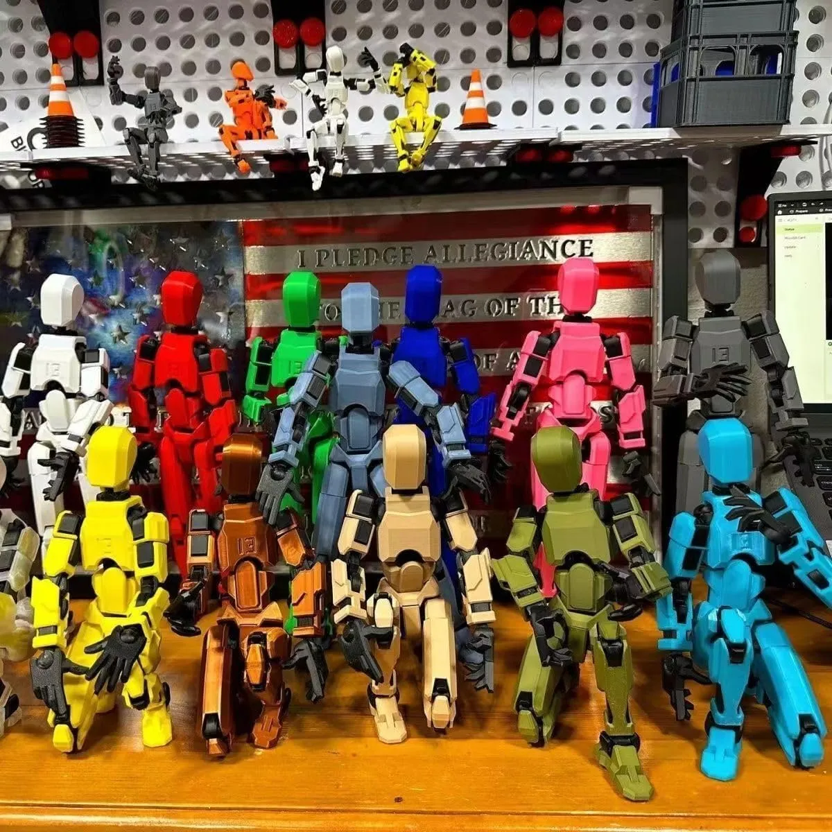Titan13 Action Figure,Lucky Robot 13 Action Figures, Creative 3D Printed Figure, Dummy Robot 13 Action Figure, Multi Jointed Action Figures Desktop Decorations for Kids Adult(9pcs)