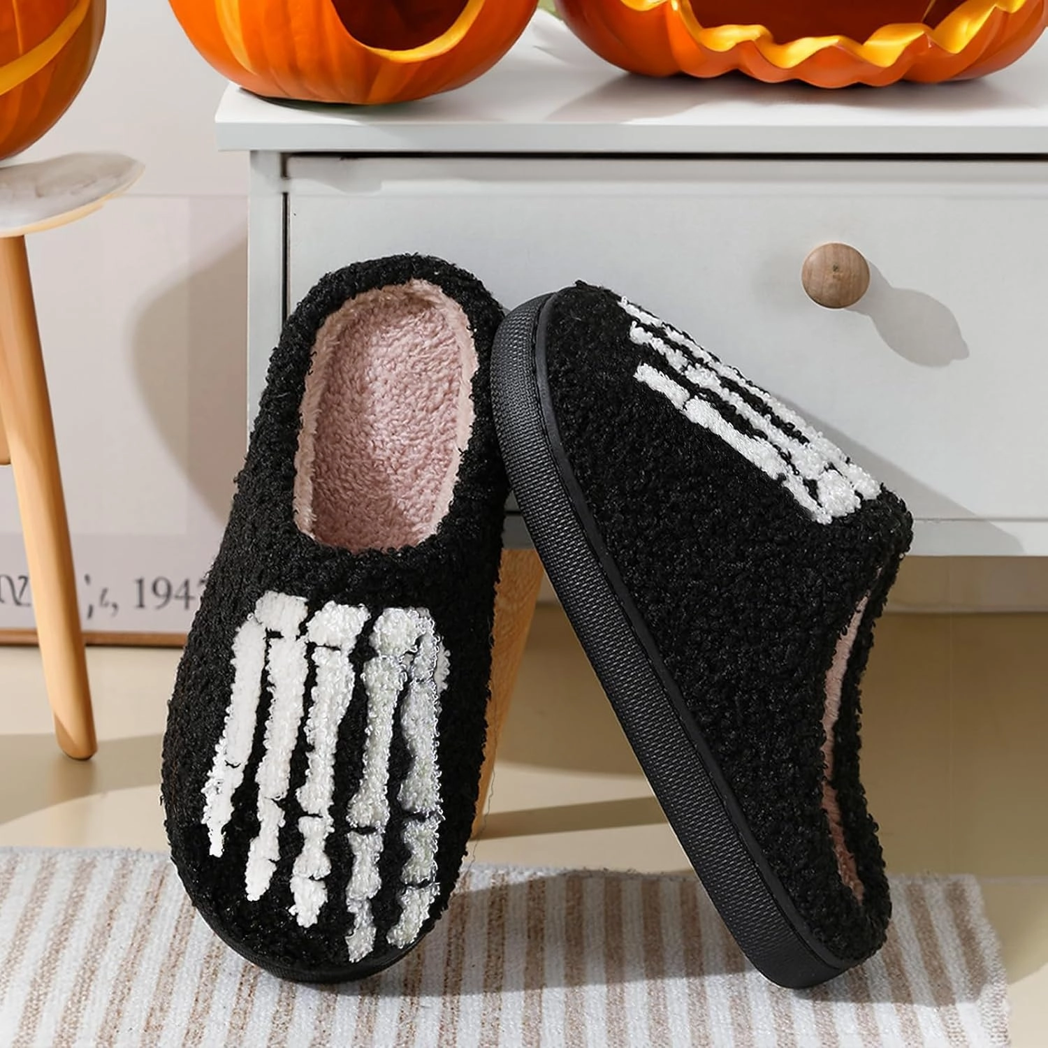 Women's and men's fluffy plush slippers, home slippers, cute warm shoes, indoor and outdoor girls' slippers, memory sponge, retro couple shoes