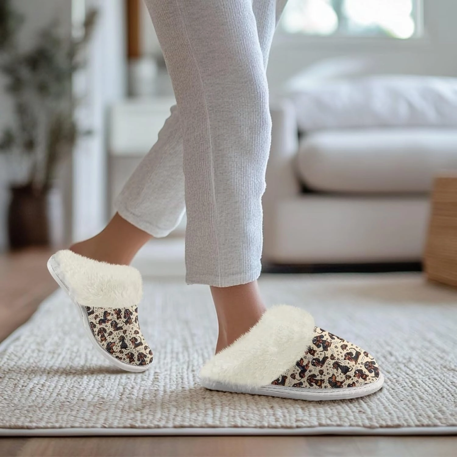 Women's Fuzzy Slippers Outdoor Indoor Fluffy Winter House Shoes Warm Plush Bedroom Shoes for Women