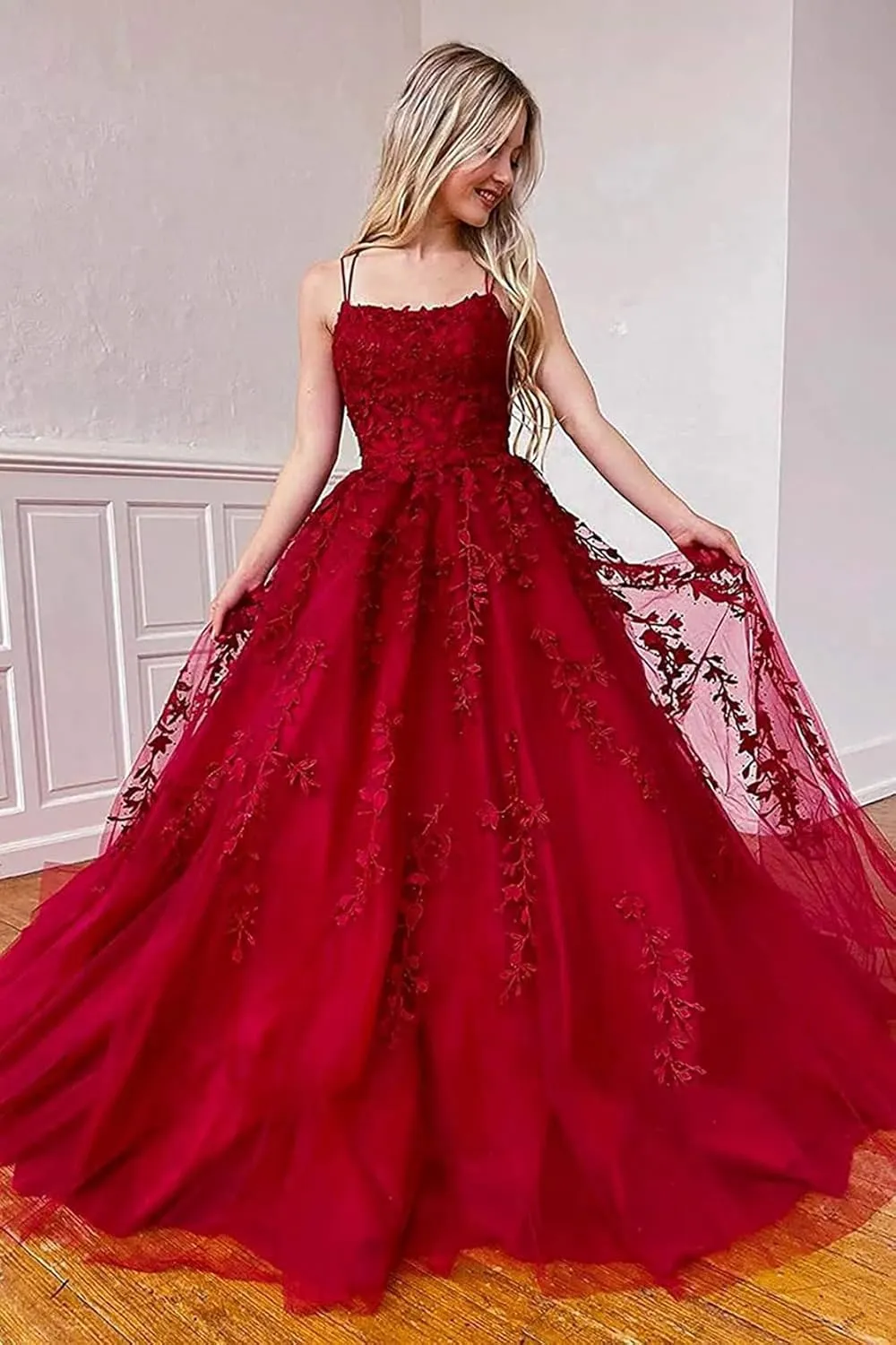 Women's Lace Appliques Prom Dresses Long Spaghetti Strap Ball Gowns Tulle Formal Dress for Party