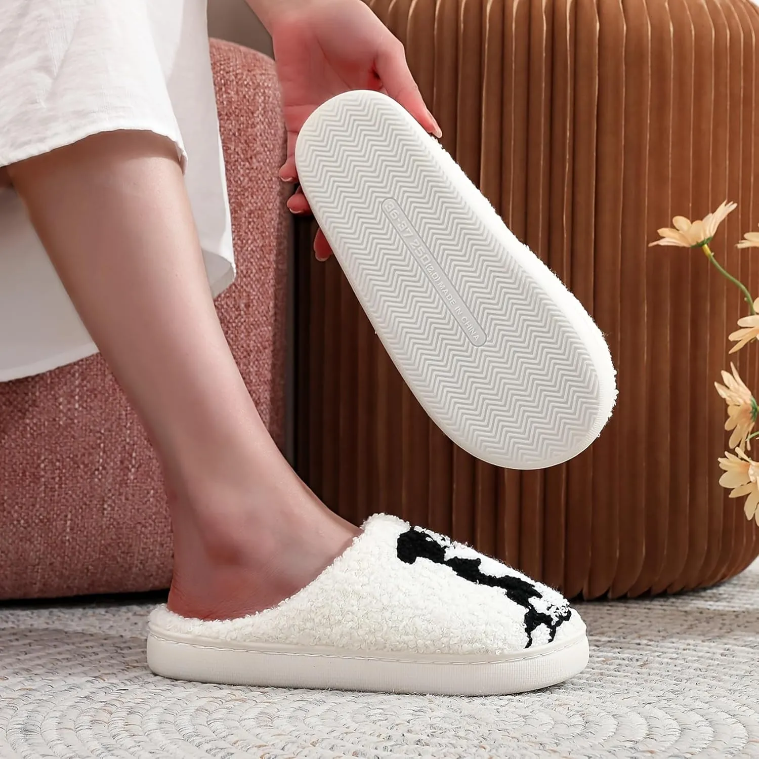 Women's Men's Fuzzy Memory Foam Slippers Fluffy Warm Comfort Light Weight Indoor Outdoor House Couple Shoes