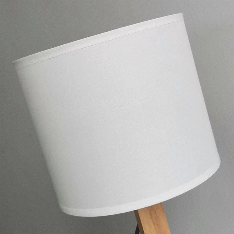 Woodie | Innovative and creative wooden table lamp