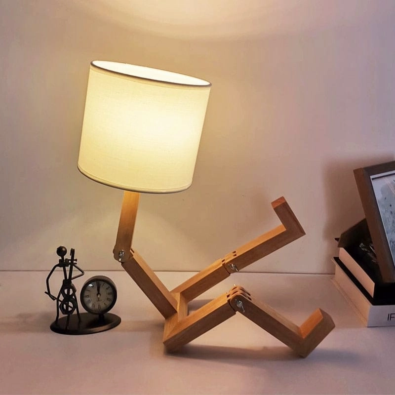 Woodie | Innovative and creative wooden table lamp