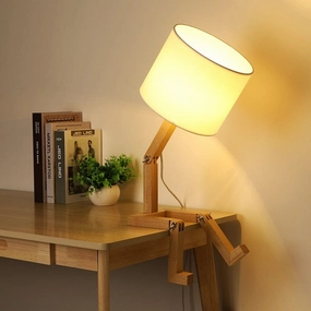 Woodie | Innovative and creative wooden table lamp