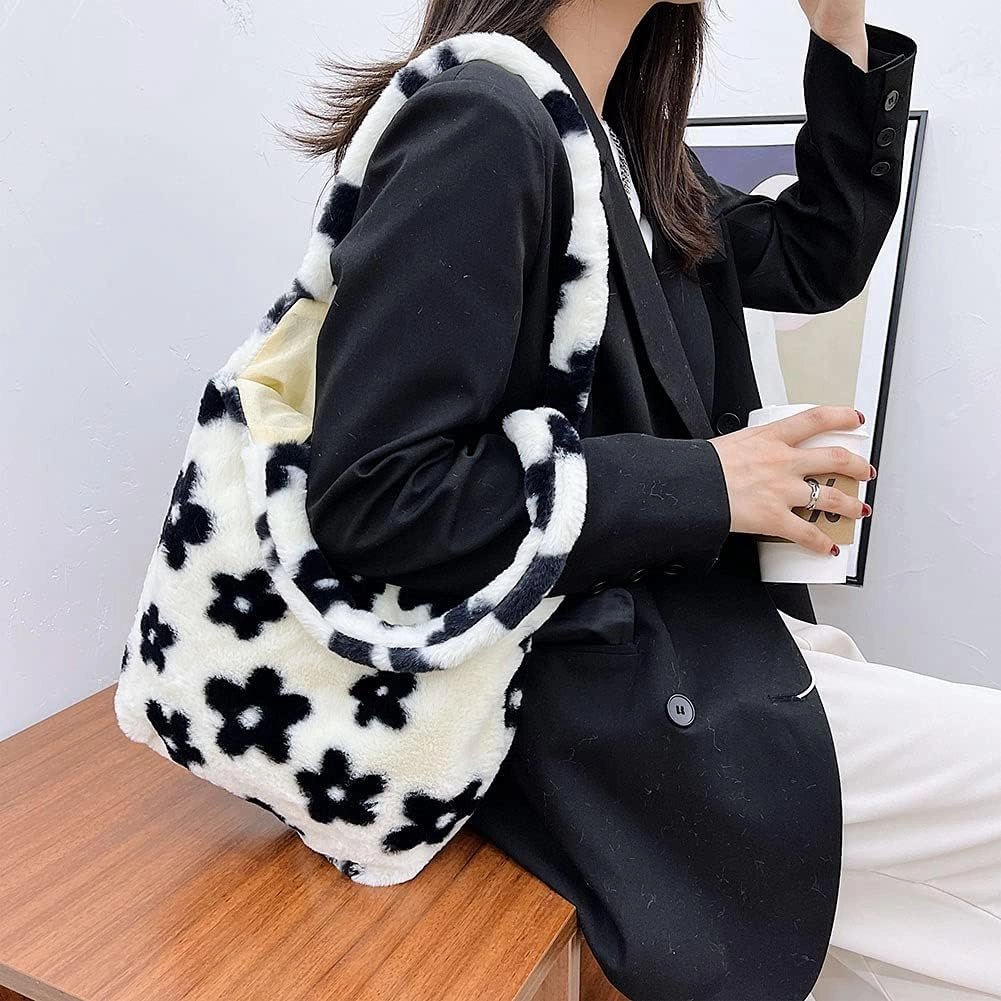 Y2K Plush Underarm Bag, Ladies Fluffy Shoulder Bag, Women Furry Flower Tote for Autumn and Winter