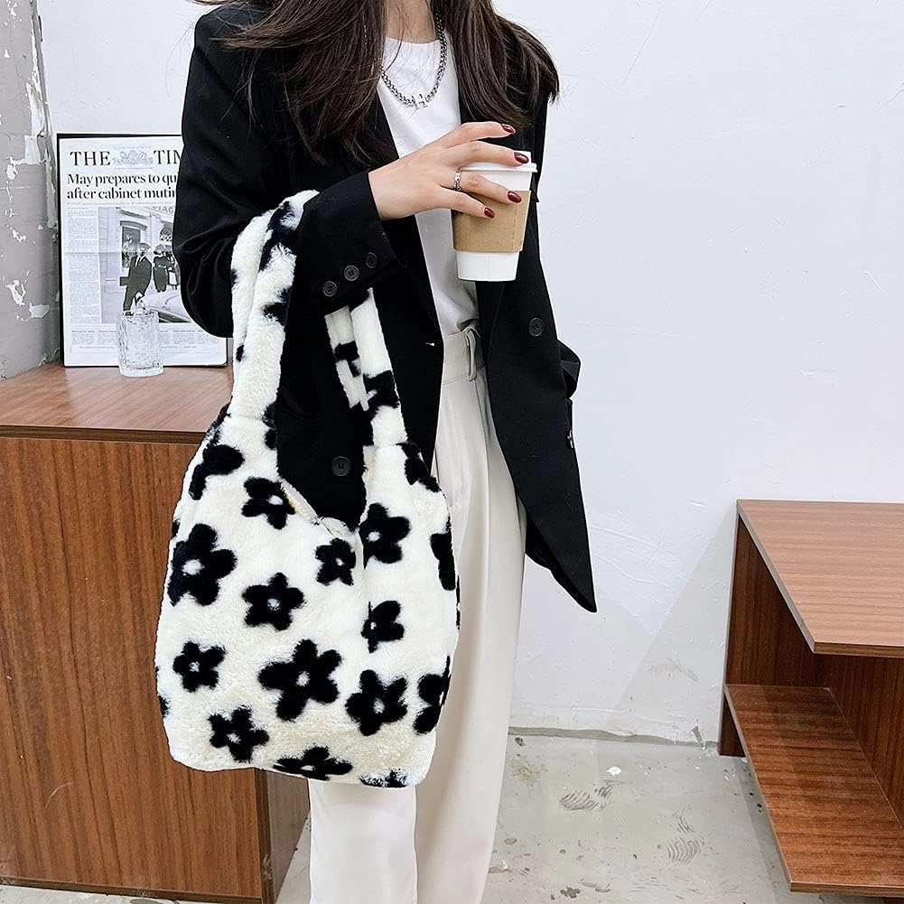 Y2K Plush Underarm Bag, Ladies Fluffy Shoulder Bag, Women Furry Flower Tote for Autumn and Winter