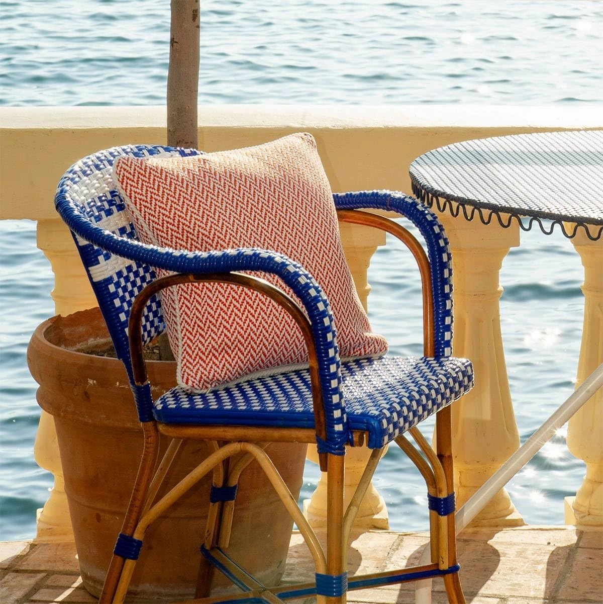 Yves Delorme Marina Decorative Pillow - Pillow Insert Included - Fashionably Enhance Your Room with French Luxury